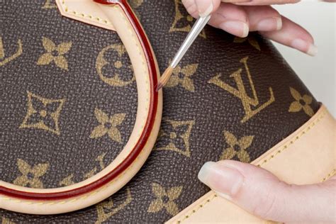 repair louis vuitton handbags.